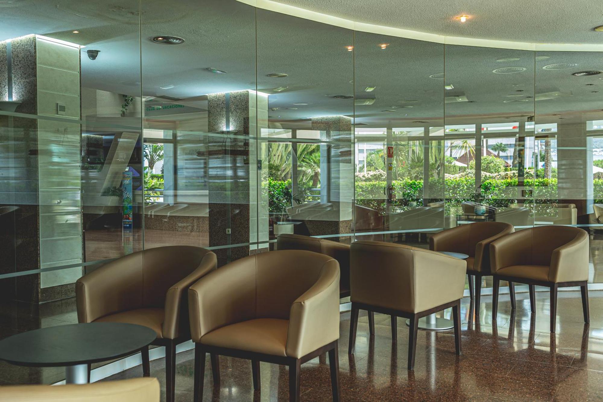 Hotel Ar Roca Esmeralda & 3*